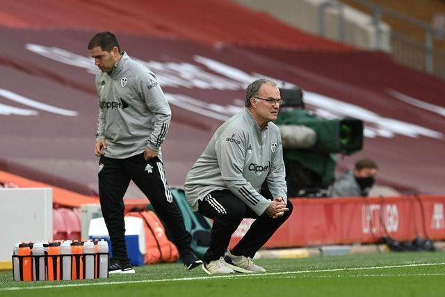 伊朗女足悄悄发出求救手势？