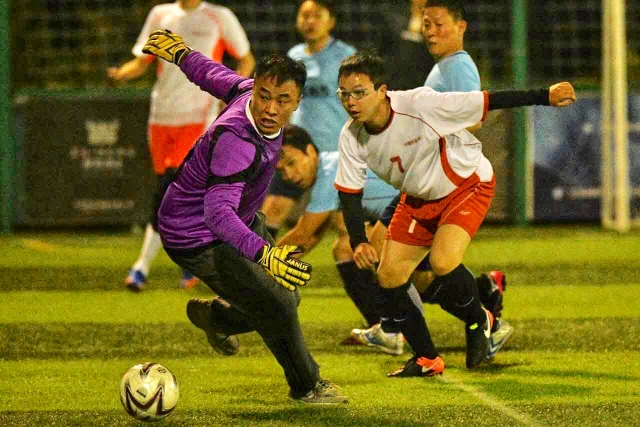 奥运-中国三人男篮不敌美国 张宁7分赵嘉仁9分