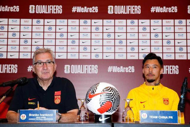 崔永熙新赛季确定穿8号球衣 官方身高为1米98